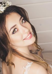 Mon Approche Bridal Makeup1 210x300 1